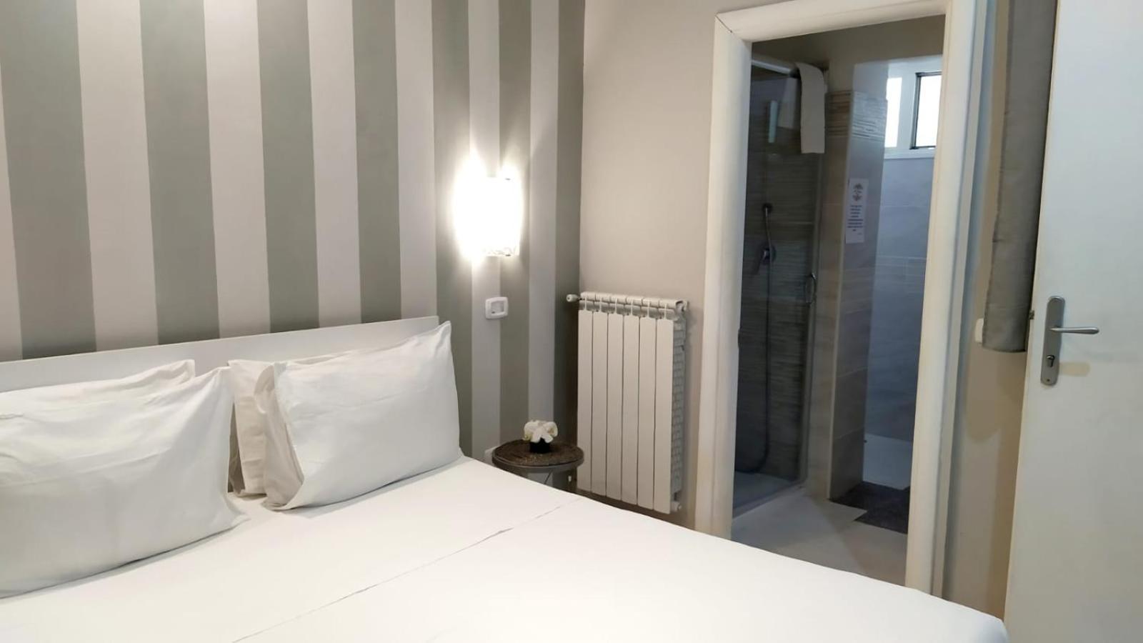 Il Roseto Bed & Breakfast Frosinone Bilik gambar