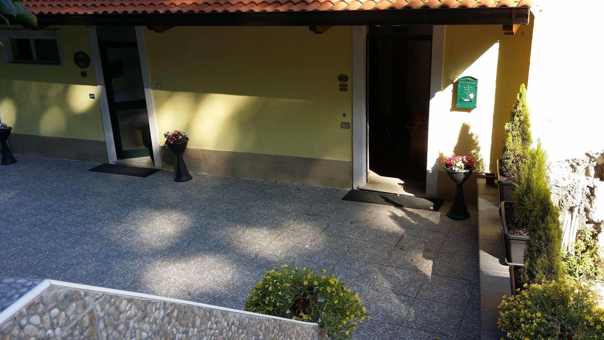 Il Roseto Bed & Breakfast Frosinone Luaran gambar