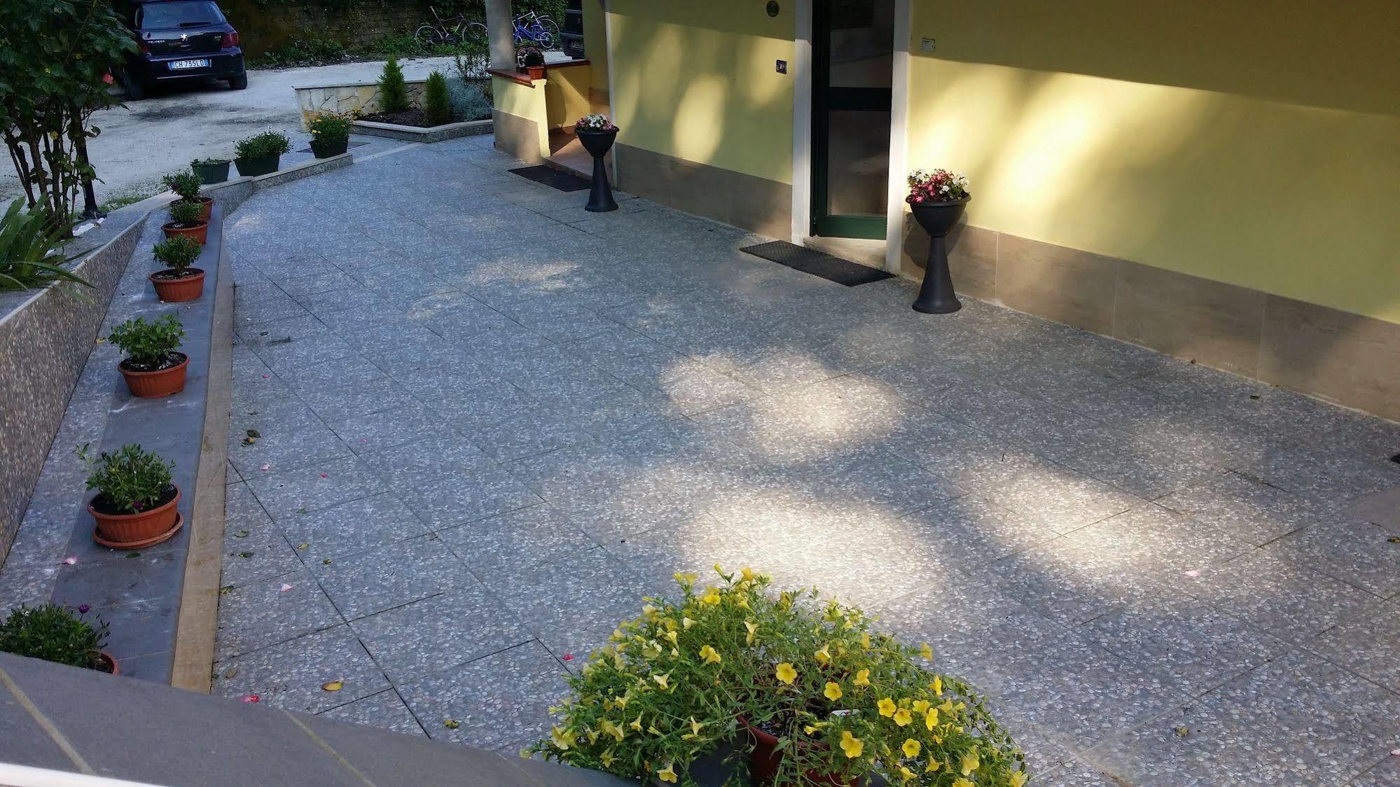 Il Roseto Bed & Breakfast Frosinone Luaran gambar
